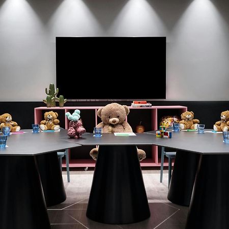 Moxy Athens City Eksteriør billede