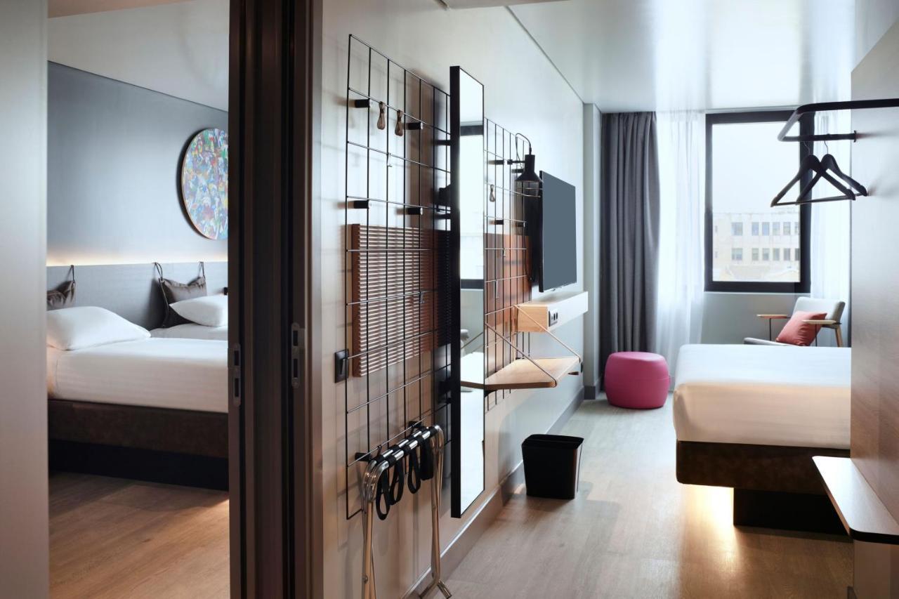 Moxy Athens City Eksteriør billede