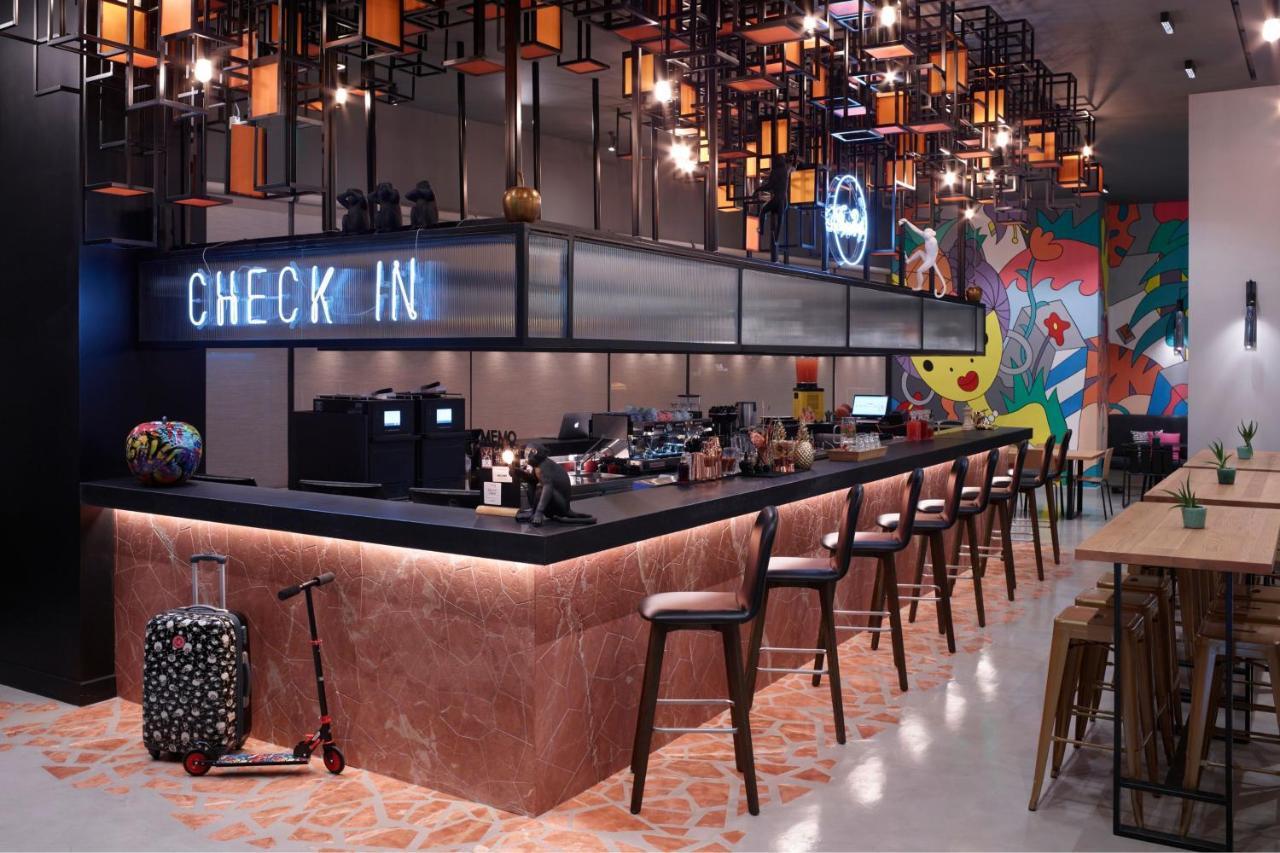 Moxy Athens City Eksteriør billede