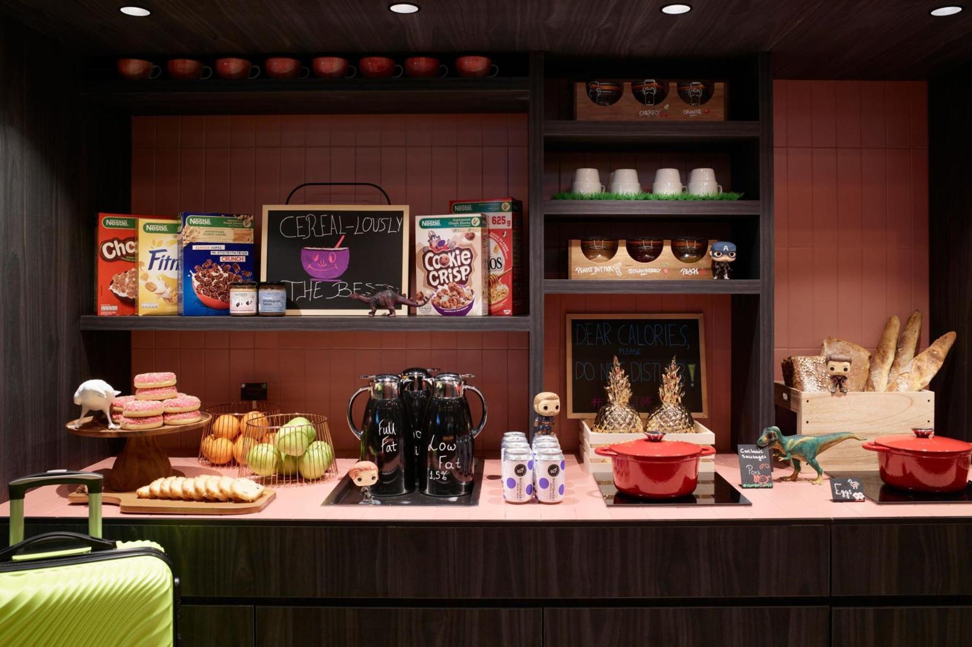 Moxy Athens City Eksteriør billede