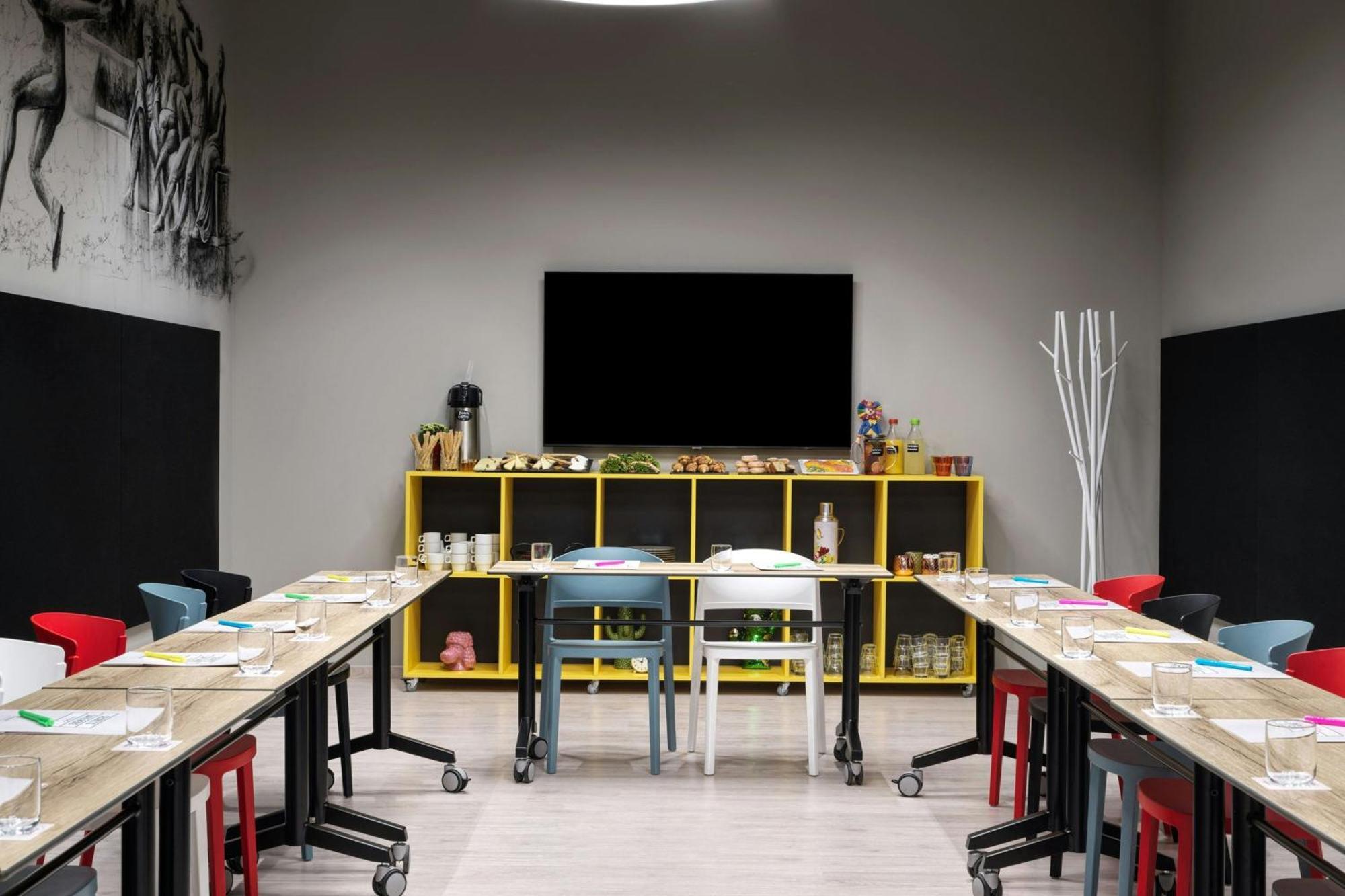 Moxy Athens City Eksteriør billede