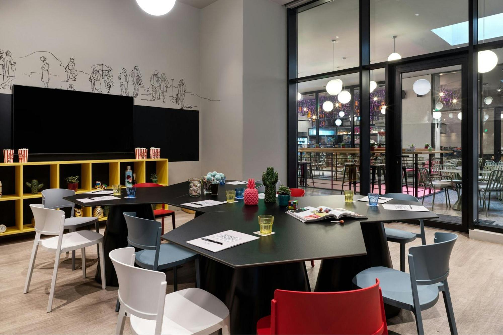 Moxy Athens City Eksteriør billede